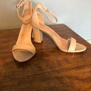 Nude shoes